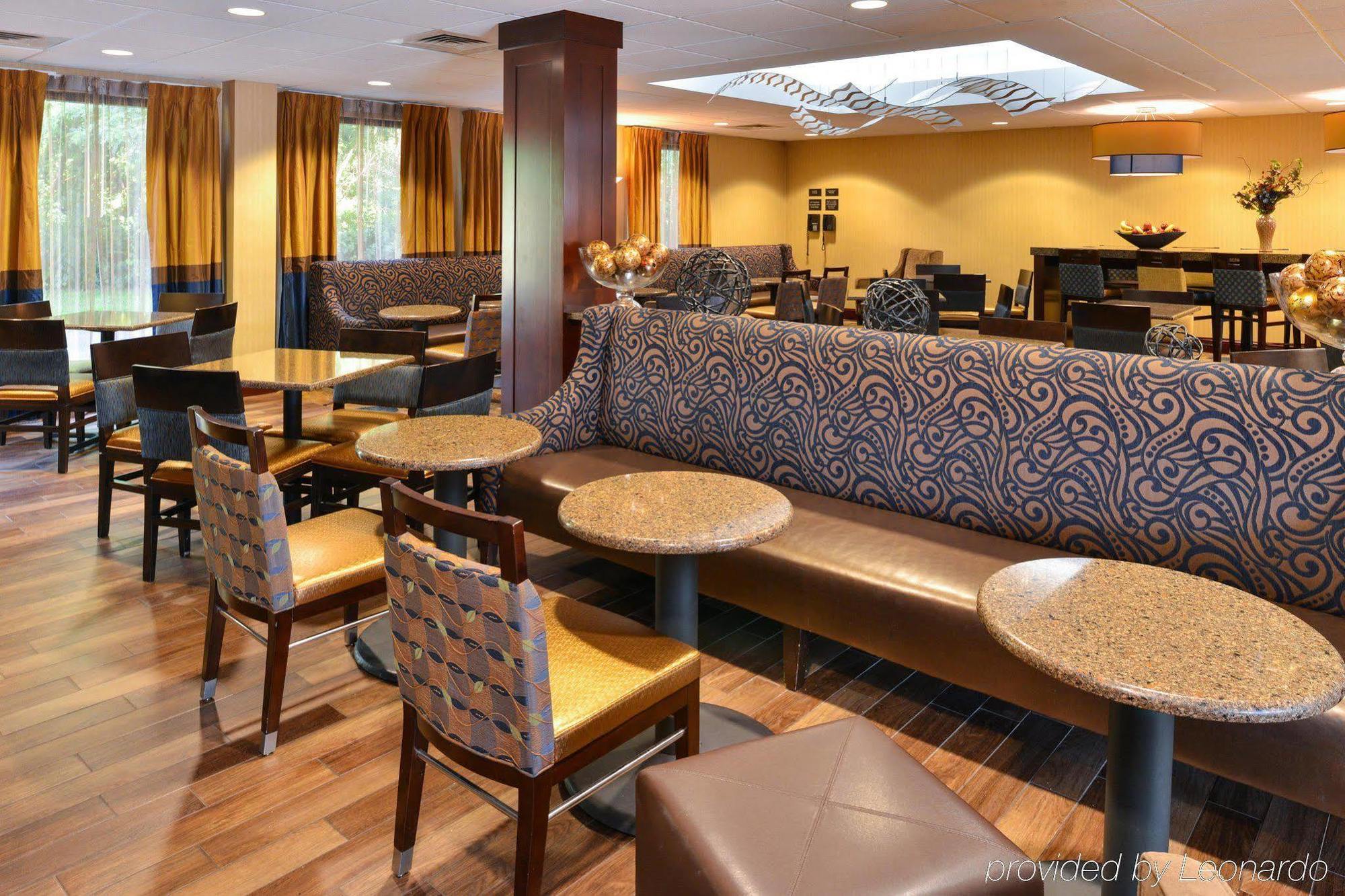 Hotel Hampton 3*